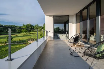 Contemporary Villa Retreat with Pool in Groznjan