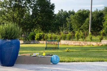 Contemporary Villa Retreat with Pool in Groznjan