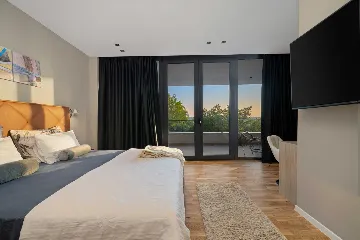 Contemporary Villa Retreat with Pool in Groznjan