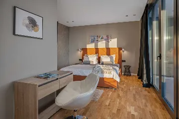 Contemporary Villa Retreat with Pool in Groznjan