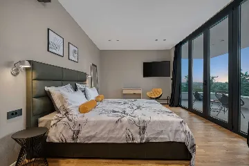 Contemporary Villa Retreat with Pool in Groznjan