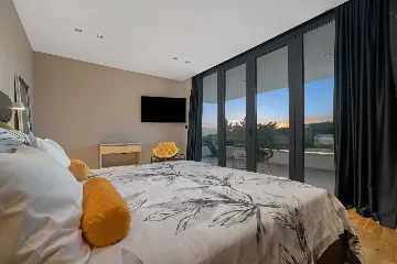 Contemporary Villa Retreat with Pool in Groznjan