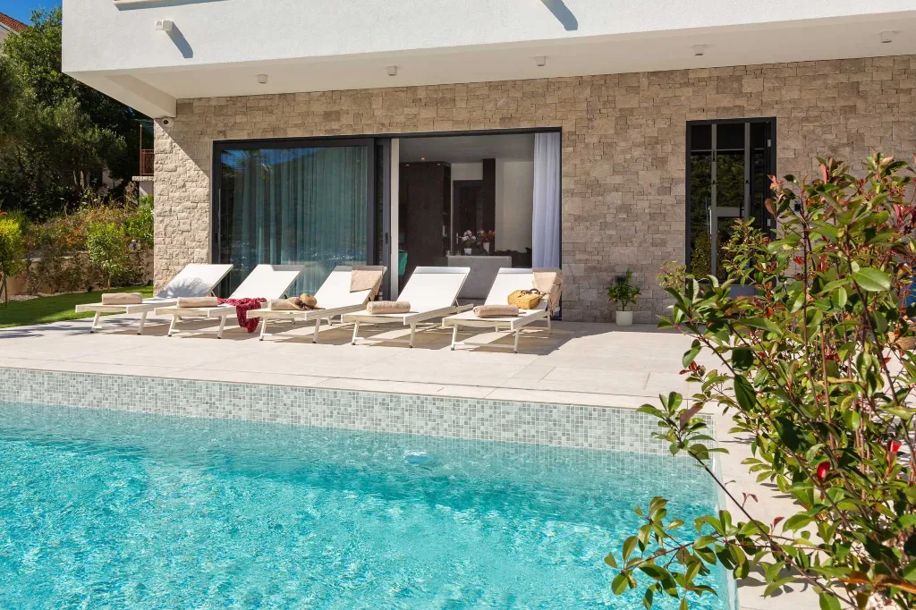 Contemporary Beachfront Villa with Pool in Rogoznica