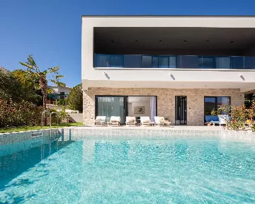 Contemporary Beachfront Villa with Pool in Rogoznica
