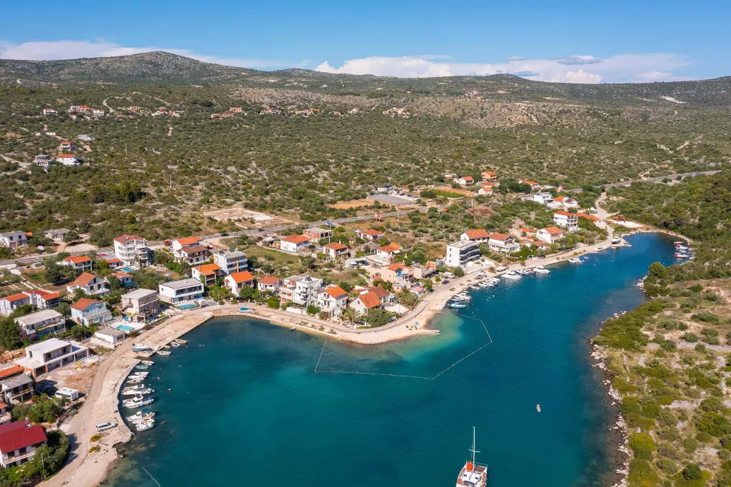 Contemporary Beachfront Villa with Pool in Rogoznica
