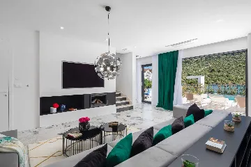 Contemporary Beachfront Villa with Pool in Rogoznica