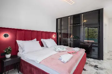 Contemporary Beachfront Villa with Pool in Rogoznica