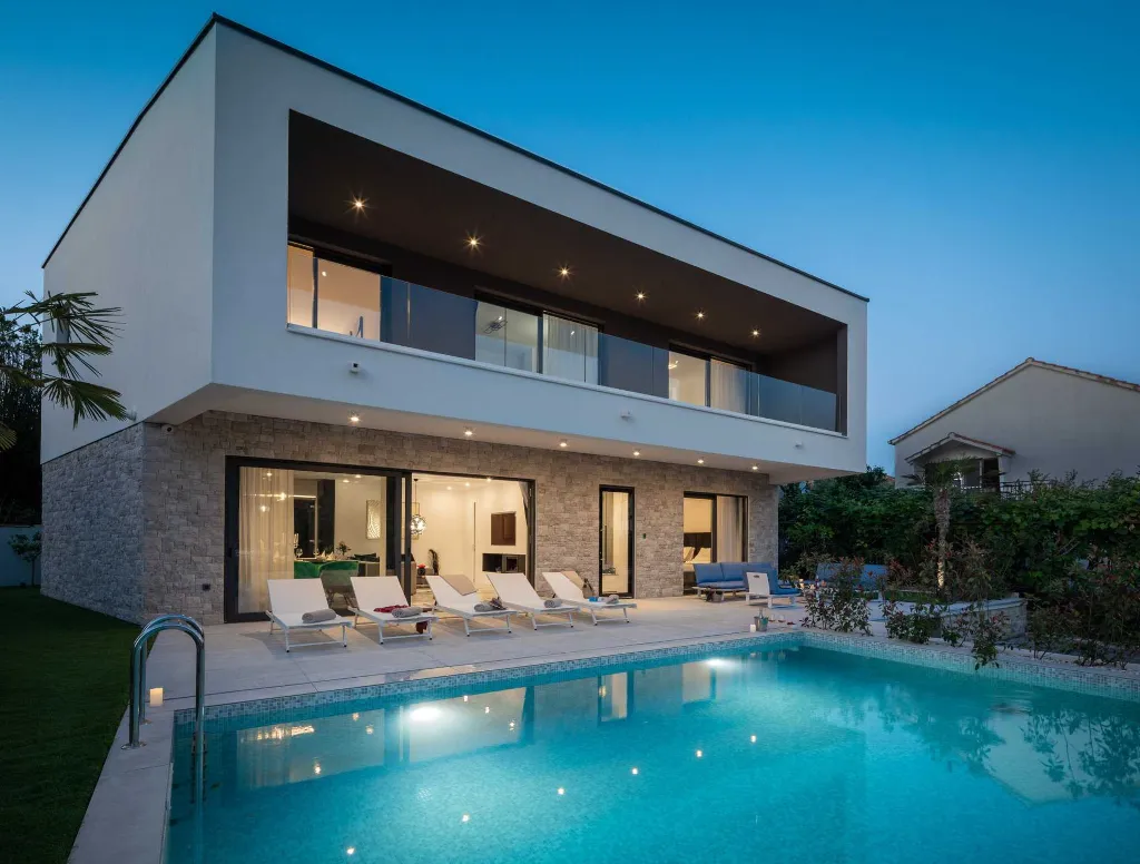Contemporary Beachfront Villa with Pool in Rogoznica