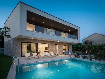 Contemporary Beachfront Villa with Pool in Rogoznica