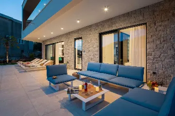 Contemporary Beachfront Villa with Pool in Rogoznica