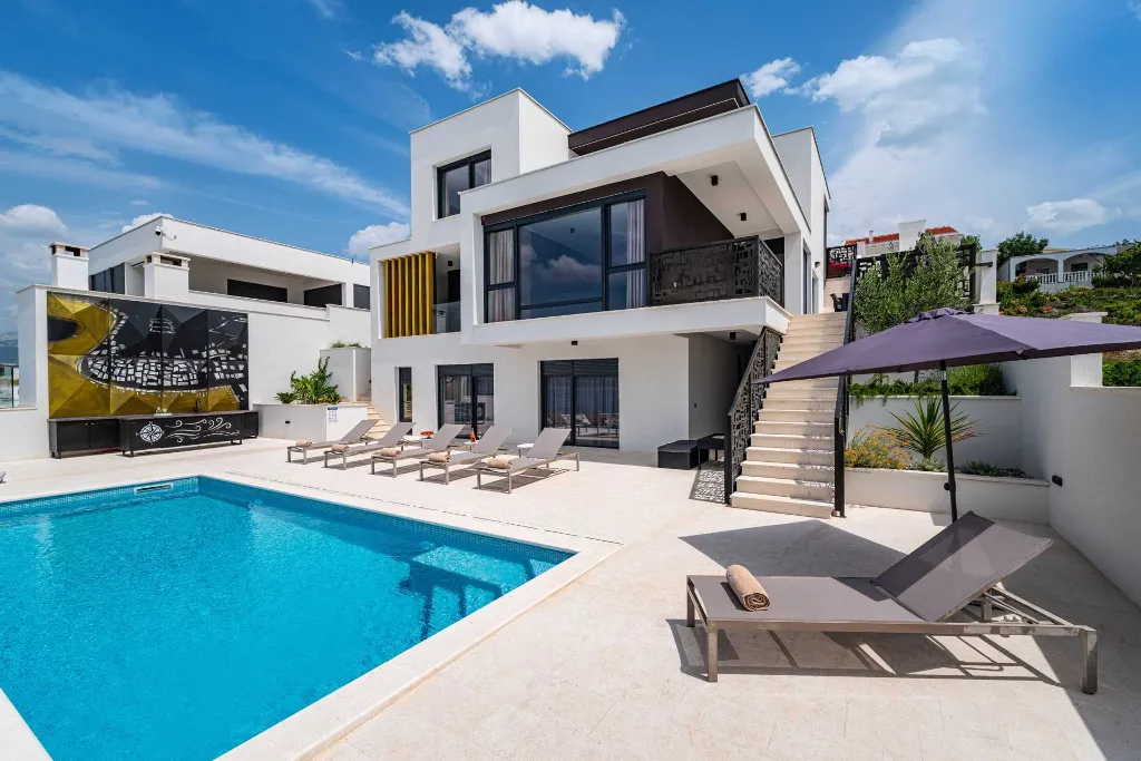 Beachfront Villa Retreat with Pool in Novigrad