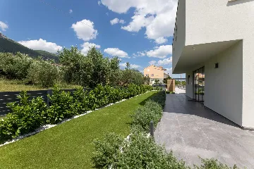 Family Villa Retreat with Pool, Kaštel Stari