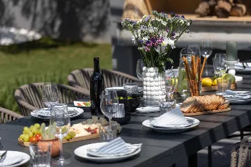 Family Villa Retreat with Pool, Kaštel Stari