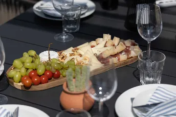 Family Villa Retreat with Pool, Kaštel Stari