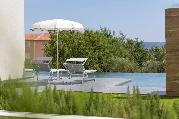Family Villa Retreat with Pool, Kaštel Stari