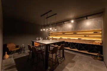 Family Villa Retreat with Pool, Kaštel Stari