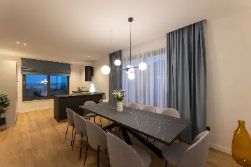 Family Villa Retreat with Pool, Kaštel Stari