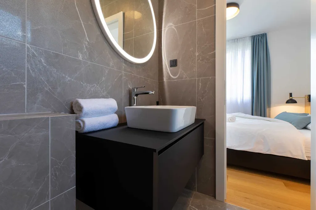 Family Villa Retreat with Pool, Kaštel Stari
