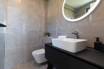 Family Villa Retreat with Pool, Kaštel Stari