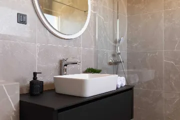 Family Villa Retreat with Pool, Kaštel Stari