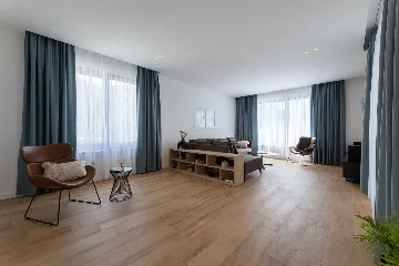 Family Villa Retreat with Pool, Kaštel Stari