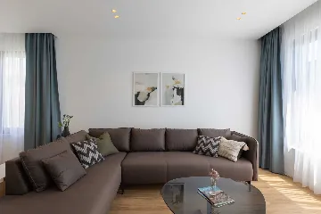 Family Villa Retreat with Pool, Kaštel Stari