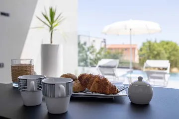 Family Villa Retreat with Pool, Kaštel Stari