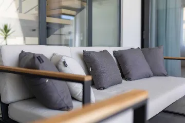 Family Villa Retreat with Pool, Kaštel Stari