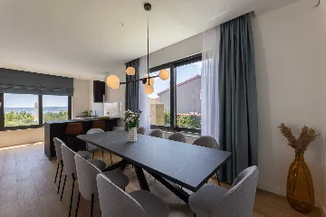 Family Villa Retreat with Pool, Kaštel Stari