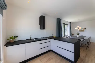 Family Villa Retreat with Pool, Kaštel Stari