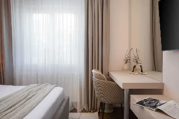 Contemporary 6-Bedroom Villa Retreat in Šibenik