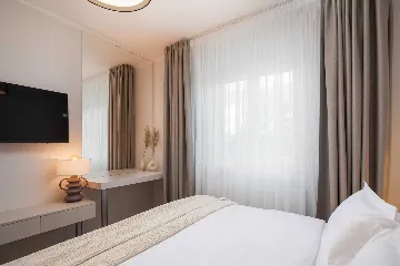 Contemporary 6-Bedroom Villa Retreat in Šibenik