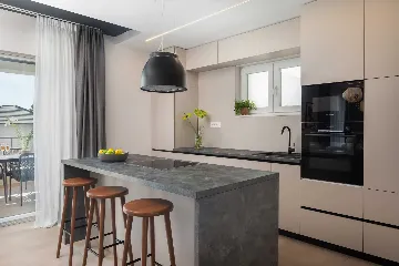 Contemporary 6-Bedroom Villa Retreat in Šibenik