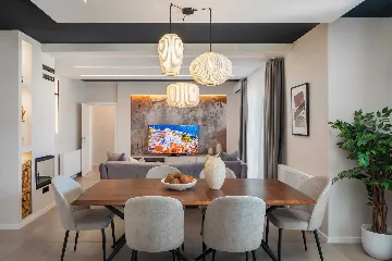 Contemporary 6-Bedroom Villa Retreat in Šibenik