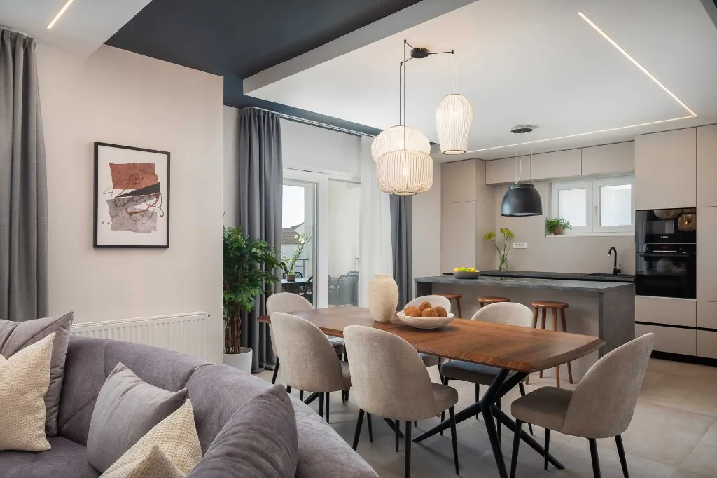 Contemporary 6-Bedroom Villa Retreat in Šibenik