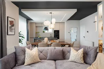 Contemporary 6-Bedroom Villa Retreat in Šibenik