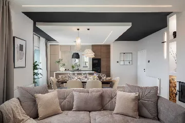 Contemporary 6-Bedroom Villa Retreat in Šibenik