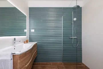 Contemporary 6-Bedroom Villa Retreat in Šibenik