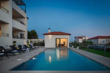 Contemporary 6-Bedroom Villa Retreat in Šibenik