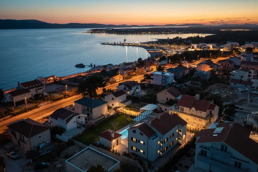 Contemporary 6-Bedroom Villa Retreat in Šibenik