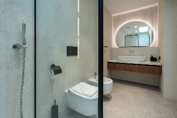 Modern Seaside Villa with Pool in Baška Voda