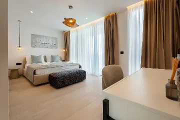 Modern Seaside Villa with Pool in Baška Voda