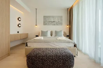 Modern Seaside Villa with Pool in Baška Voda