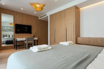 Modern Seaside Villa with Pool in Baška Voda