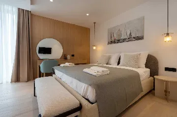 Modern Seaside Villa with Pool in Baška Voda