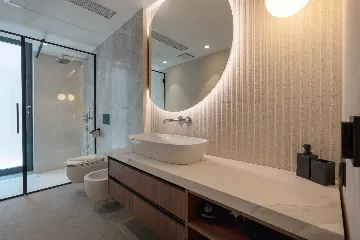 Modern Seaside Villa with Pool in Baška Voda