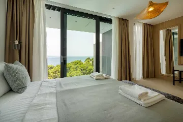 Modern Seaside Villa with Pool in Baška Voda