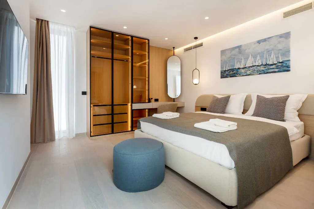 Modern Seaside Villa with Pool in Baška Voda
