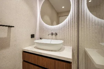 Modern Seaside Villa with Pool in Baška Voda