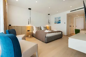 Modern Seaside Villa with Pool in Baška Voda